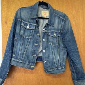 Levi's Blue Jean Jacket Classic Denim Style